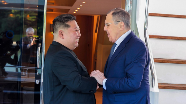 金正恩會見拉夫羅夫 - 俄羅斯衛星通訊社