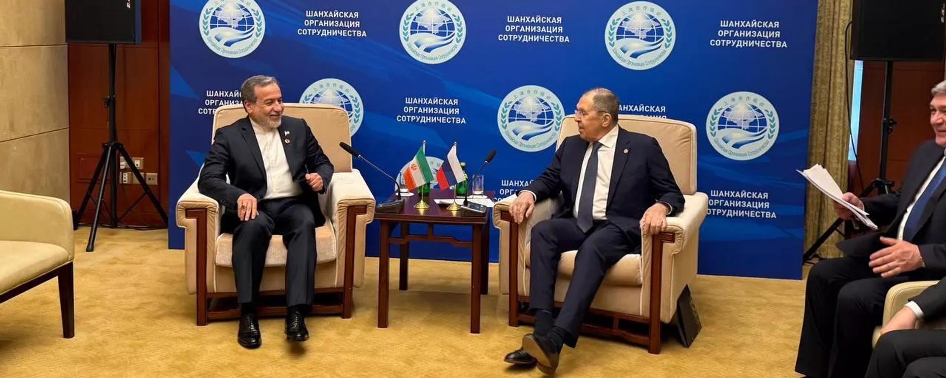 拉夫罗夫与伊朗外长在中国举行会谈 - 俄罗斯卫星通讯社, 1920, 15.07.2025