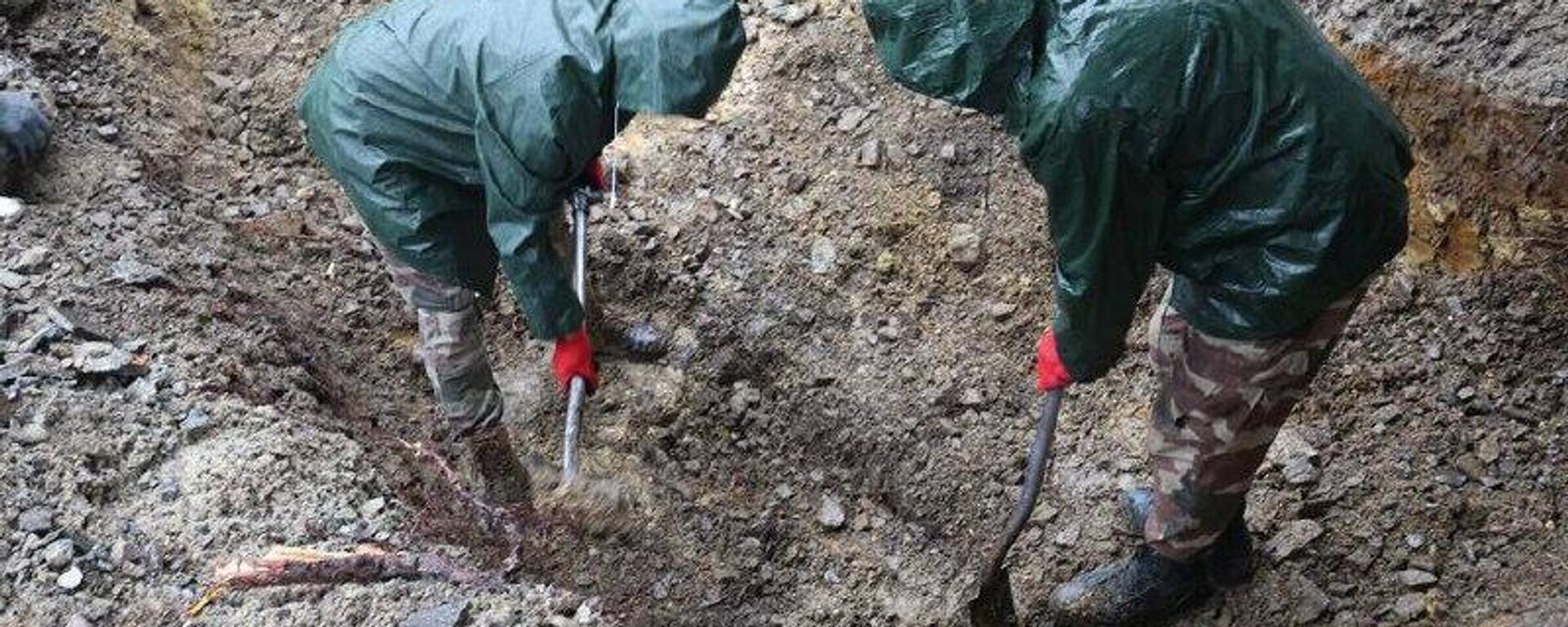 英雄遗骸当筹码：利沃夫市长愿以355具苏军尸骨索换乌军战俘 - 俄罗斯卫星通讯社, 1920, 17.07.2025