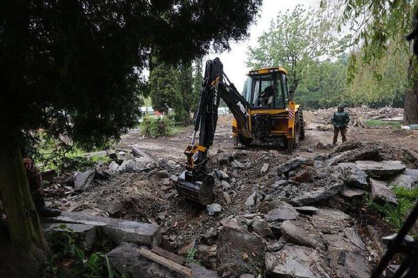 英雄遗骸当筹码：利沃夫市长愿以355具苏军尸骨索换乌军战俘 - 俄罗斯卫星通讯社