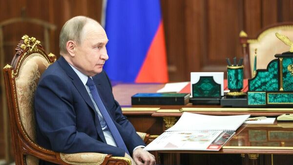 普京在克里姆林宮接見伊朗最高領袖高級顧問拉里賈尼 - 俄羅斯衛星通訊社