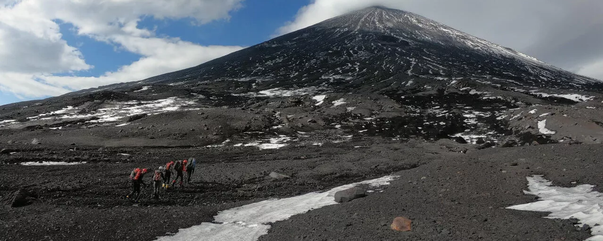 堪察加半岛克柳切夫火山 - 俄罗斯卫星通讯社, 1920, 30.07.2025