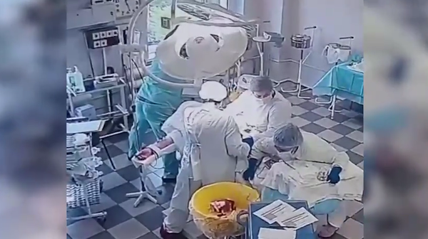 手術刀未抖：8.8級強震中堪察加醫護堅守手術台 - 俄羅斯衛星通訊社