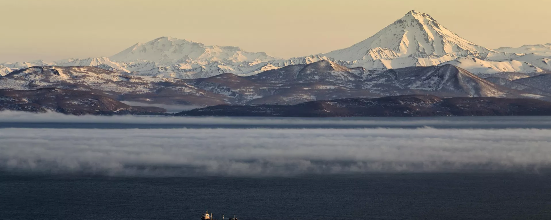 堪察加半岛克拉舍宁尼科夫火山600年来首次喷发 - 俄罗斯卫星通讯社, 1920, 03.08.2025