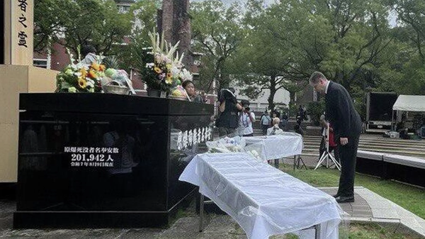 俄罗斯大使参加长崎原子弹爆炸遇难者哀悼仪式 - 俄罗斯卫星通讯社