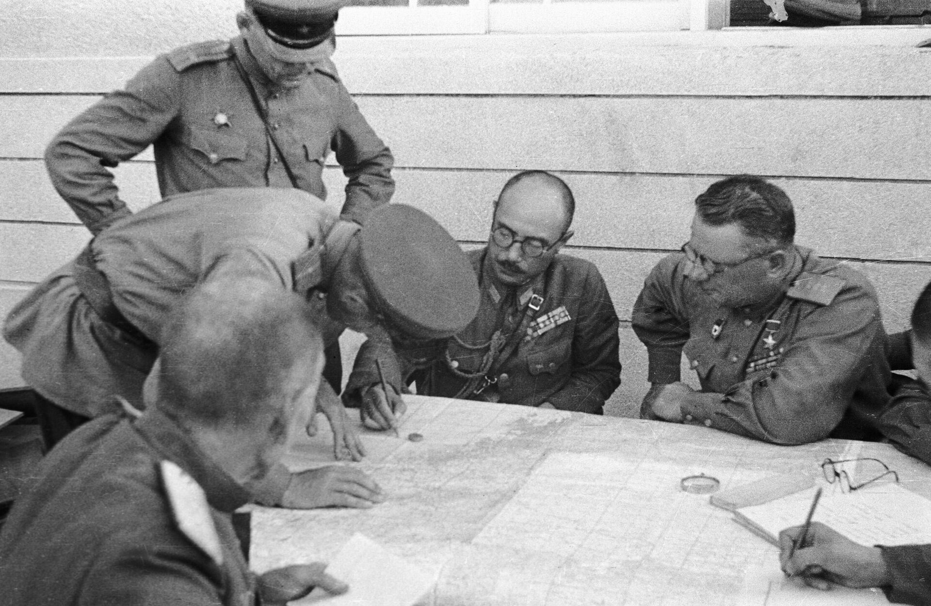 日本關東軍第3方面軍在汪清縣簽署投降書，二戰結束 - 俄羅斯衛星通訊社, 1920, 09.08.2025