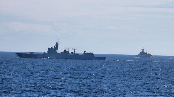 俄中海军战舰进泊堪察加彼得罗巴甫洛夫斯克港 - 俄罗斯卫星通讯社