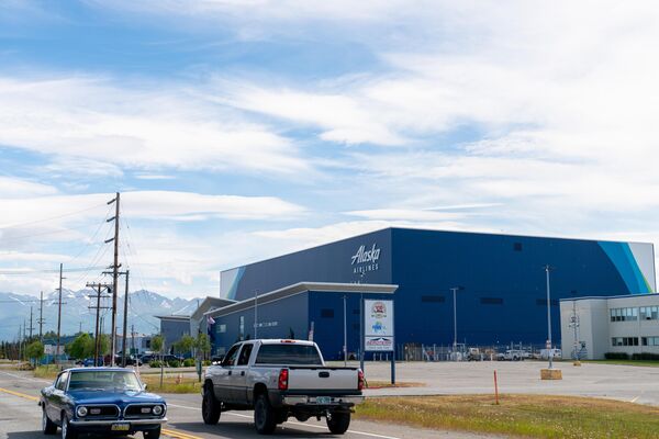 位于泰德·史蒂文斯安克雷奇国际机场附近的阿拉斯加航空公司大楼。 - 俄罗斯卫星通讯社