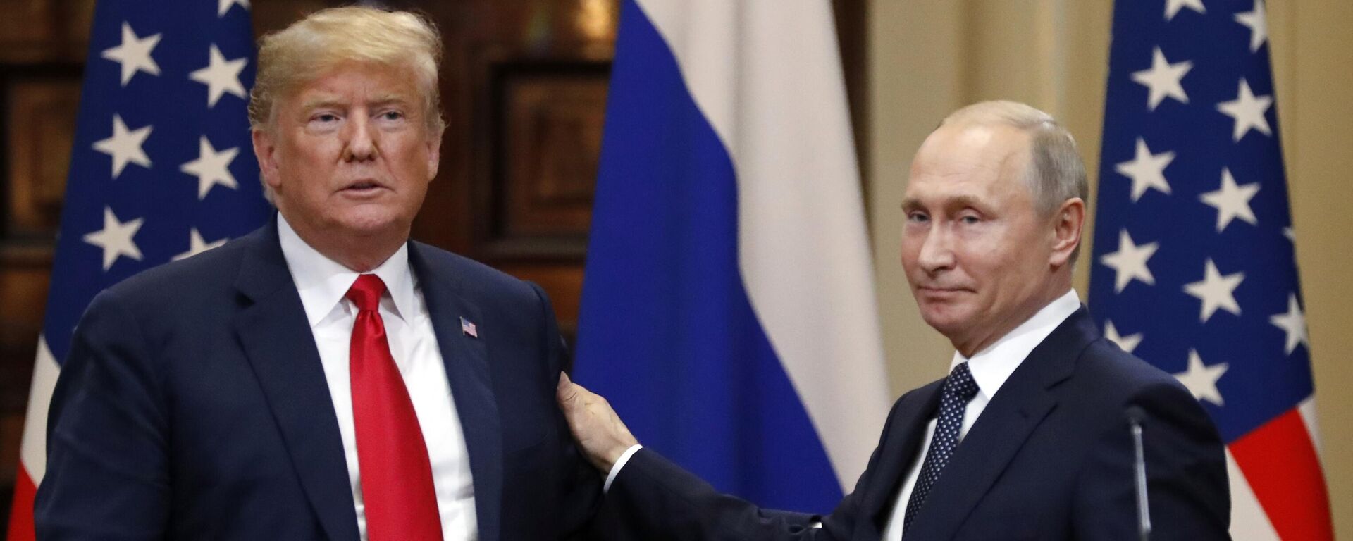 Президент РФ Владимир Путин и президент США Дональд Трамп на совместной пресс-конференции по итогам встречи в Хельсинки - 俄罗斯卫星通讯社, 1920, 16.08.2025