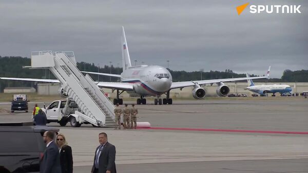 普京总统抵达俄美领导人峰会举办地阿拉斯加 - 俄罗斯卫星通讯社