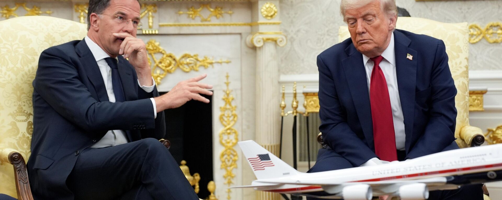 美国总统特朗普与北约秘书长吕特  (资料图片) - 俄罗斯卫星通讯社, 1920, 22.01.2026