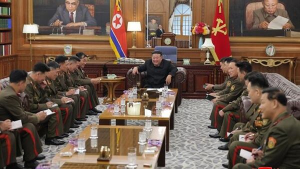 金正恩会见在俄罗斯库尔斯克州参战部队的主要指挥员 - 俄罗斯卫星通讯社
