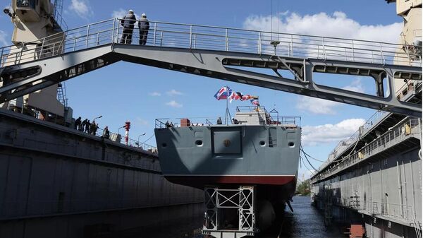 “阿梅利科海军上将”号护卫舰在圣彼得堡举行下水仪式 - 俄罗斯卫星通讯社