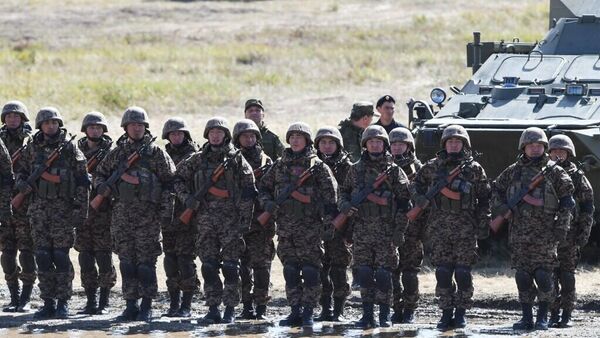 蒙古国军人在“色楞格”演习中汲取俄军战斗经验 - 俄罗斯卫星通讯社