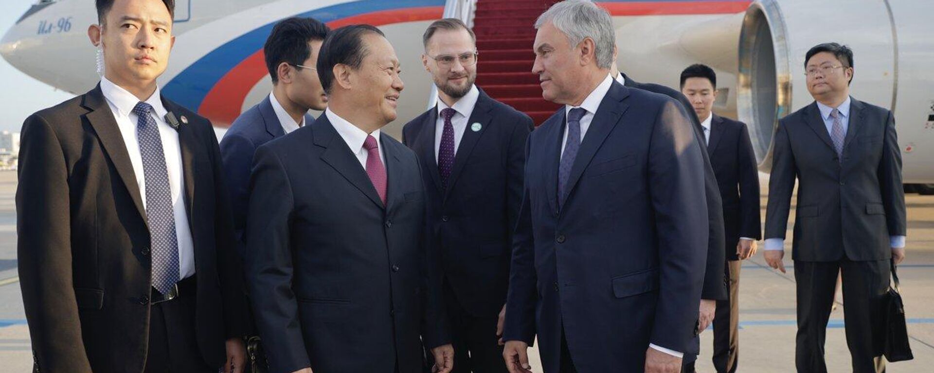 俄羅斯國家杜馬主席沃洛金8月25日抵達中國 - 俄羅斯衛星通訊社, 1920, 25.08.2025