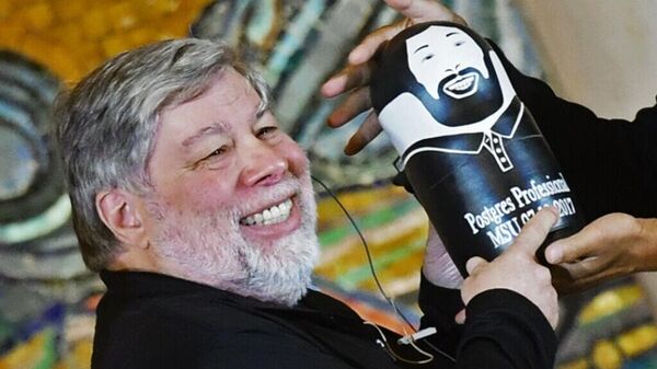 苹果公司联合创始人史蒂夫·沃兹尼亚克 - 俄罗斯卫星通讯社