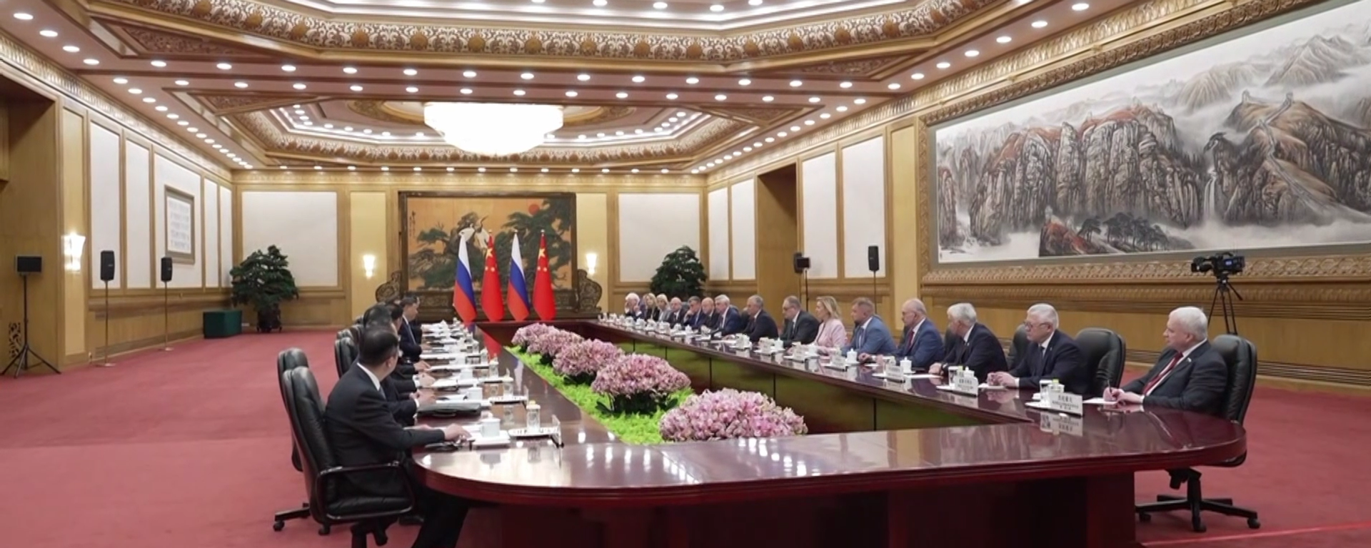 沃洛金就保存历史记忆和维护苏联军人纪念碑向习近平主席致谢 - 俄罗斯卫星通讯社, 1920, 26.08.2025