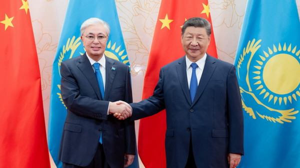 习近平会见哈萨克斯坦总统托卡耶夫 - 俄罗斯卫星通讯社