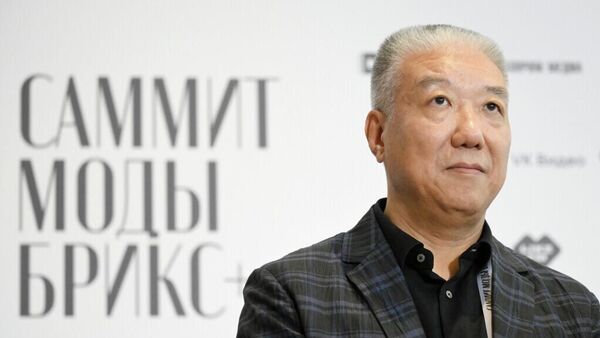 中國服裝設計師協會執行主席講述民族品牌走出去和國際化的三個方面 - 俄羅斯衛星通訊社