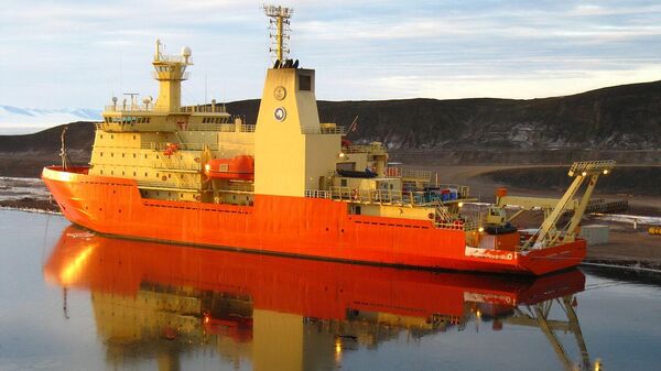 科研破冰船“纳撒尼尔·帕尔默” 号 - 俄罗斯卫星通讯社