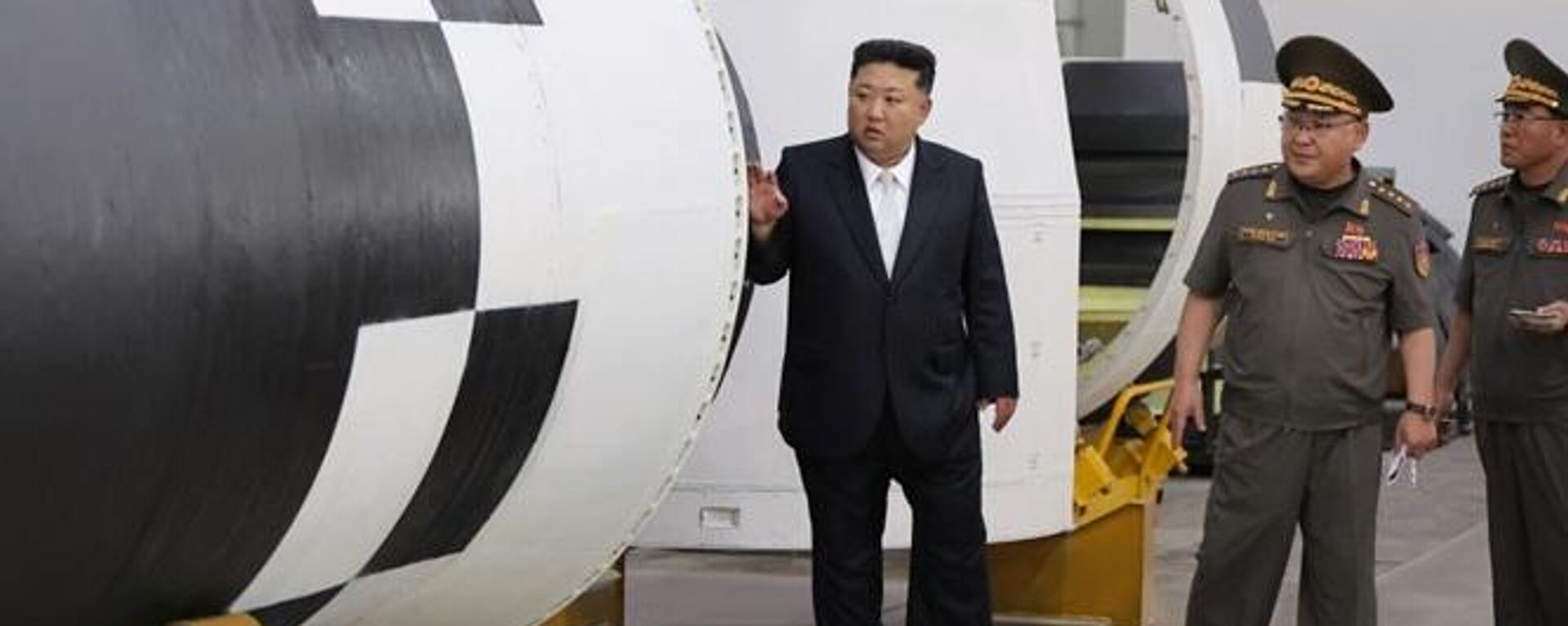 金正恩了解碳纤维增强塑料生产工序和大功率导弹发动机生产情况 - 俄罗斯卫星通讯社, 1920, 02.09.2025