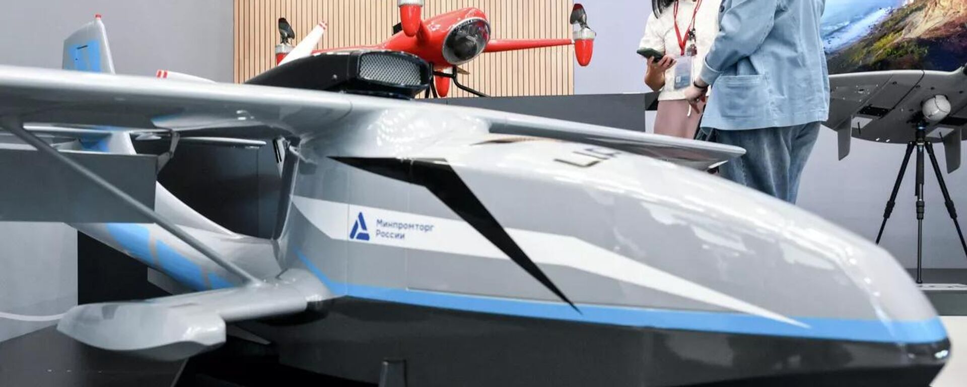 2025年东方经济论坛展示军事装备 - 俄罗斯卫星通讯社, 1920, 03.09.2025