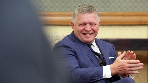 斯洛伐克總理羅伯特•菲佐與俄羅斯總統弗拉基米爾·普京在中國會晤 - 俄羅斯衛星通訊社