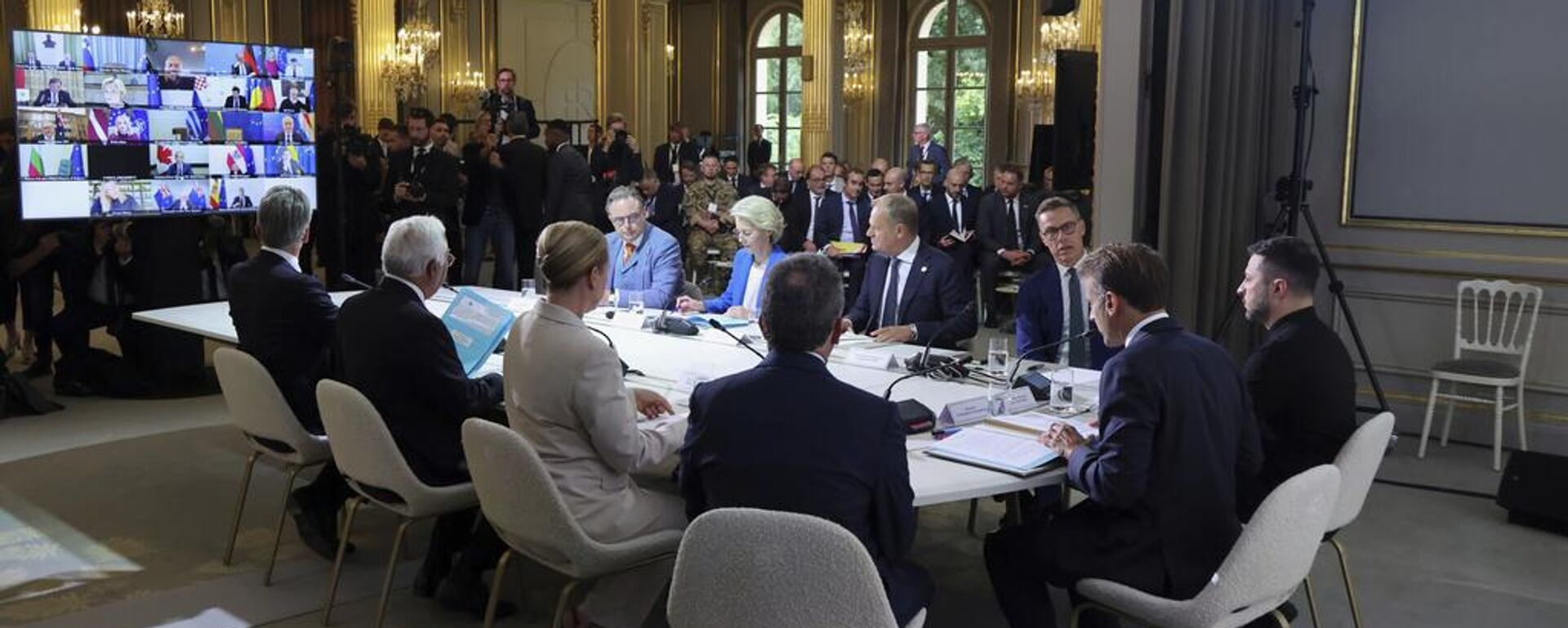 英国政府称“志愿联盟”国家准备向乌提供远程火箭弹 - 俄罗斯卫星通讯社, 1920, 04.09.2025