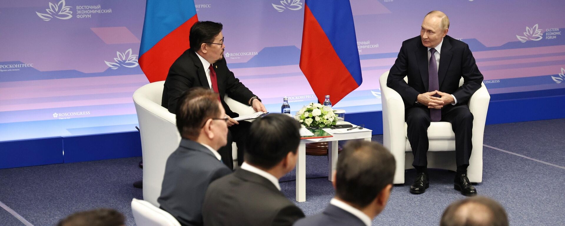 俄羅斯總統普京在東方經濟論壇期間會見蒙古總理贊丹沙塔爾 - 俄羅斯衛星通訊社, 1920, 05.09.2025