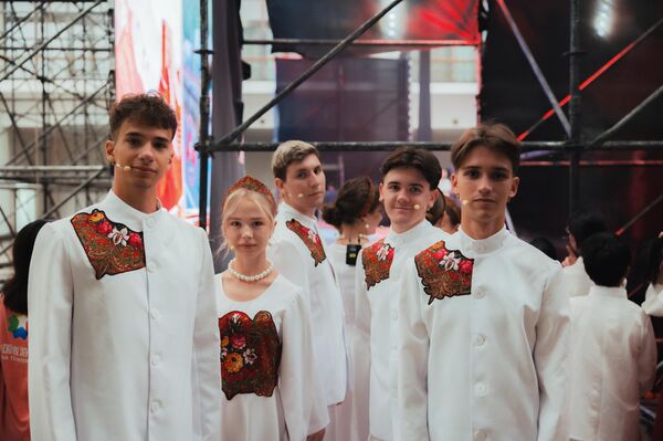 中俄青少年手拉手合唱團專場演出在北京展覽館舉行 - 俄羅斯衛星通訊社