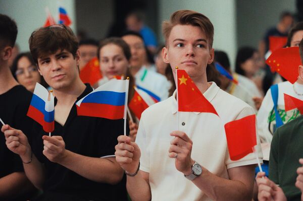 中俄青少年手拉手合唱團專場演出在北京展覽館舉行 - 俄羅斯衛星通訊社