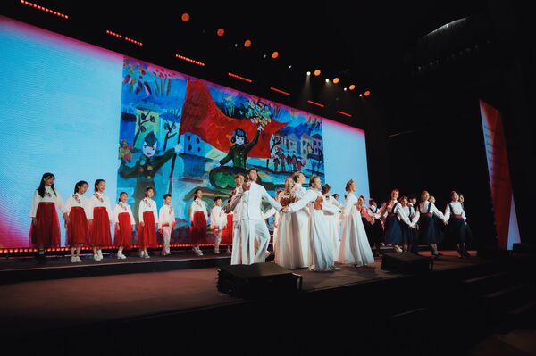 中俄青少年手拉手合唱團專場演出在北京展覽館舉行 - 俄羅斯衛星通訊社