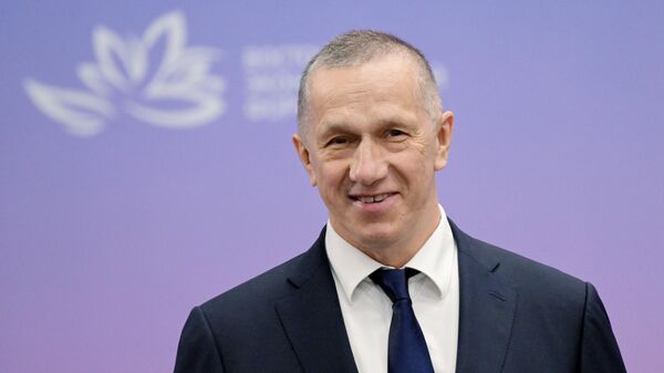 俄副总理：2025东方经济论坛期间已签署283份协议 总金额达6.04万亿卢布 - 俄罗斯卫星通讯社