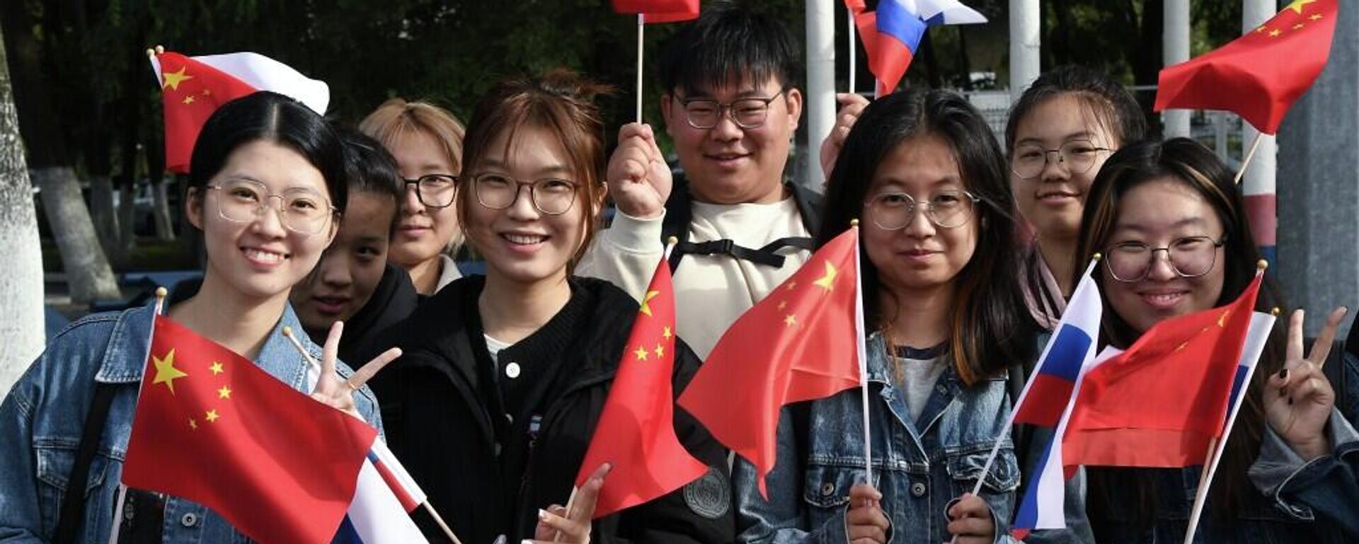 俄罗斯和中国计划将学术交流人数​​增至10万人 - 俄罗斯卫星通讯社, 1920, 02.12.2025