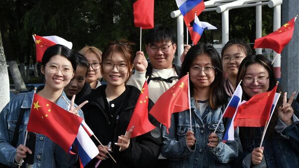 俄罗斯和中国计划将学术交流人数​​增至10万人 - 俄罗斯卫星通讯社