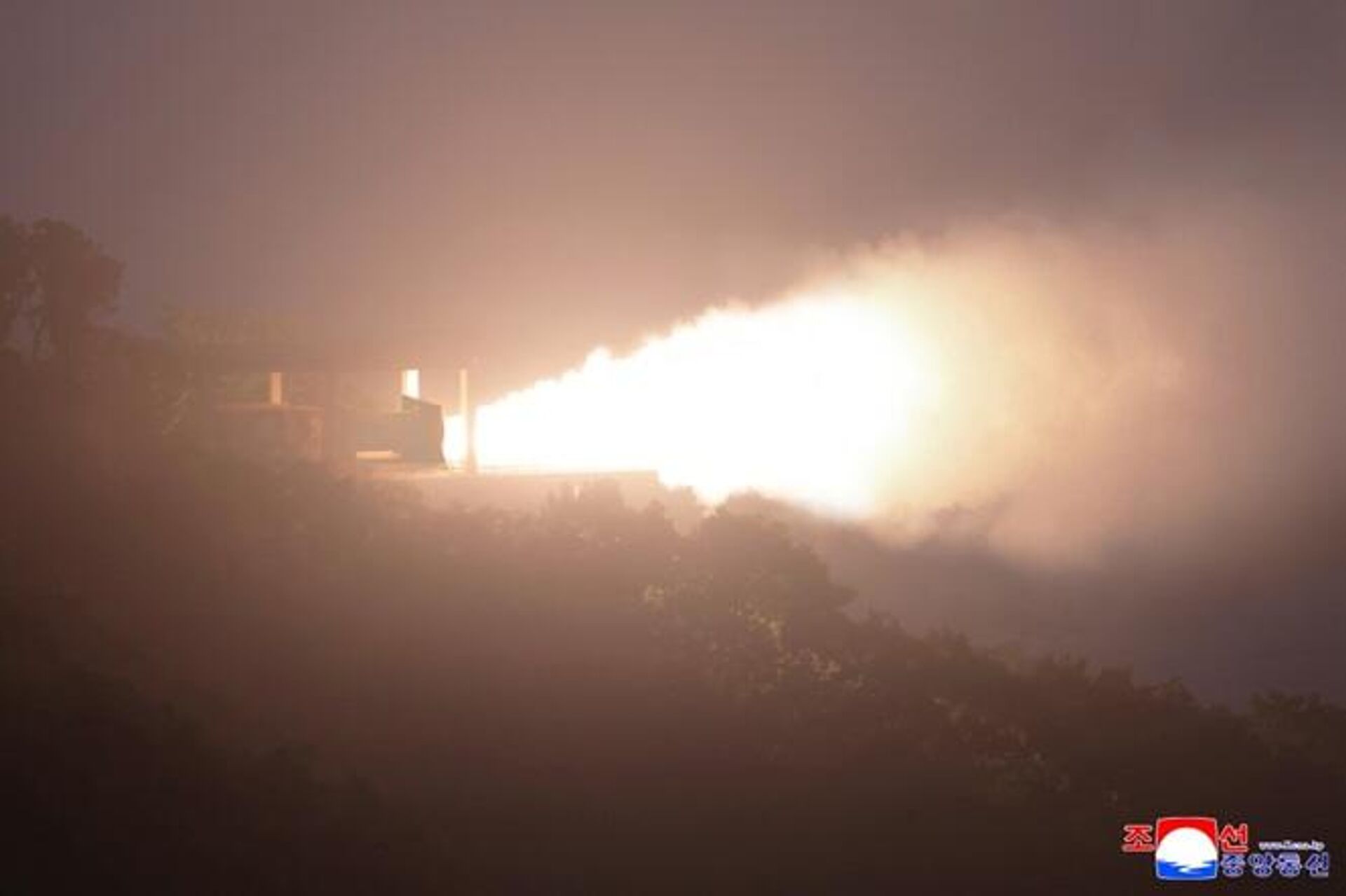 наземное испытание сопла твердотопливного двигателя с использованием углеродных волокон - 俄羅斯衛星通訊社, 1920, 09.09.2025