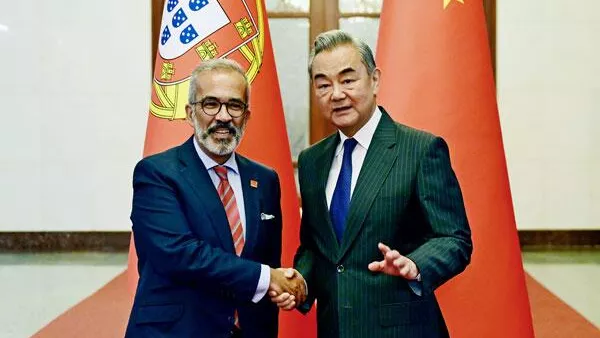 王毅會見葡萄牙外長蘭熱爾 - 俄羅斯衛星通訊社