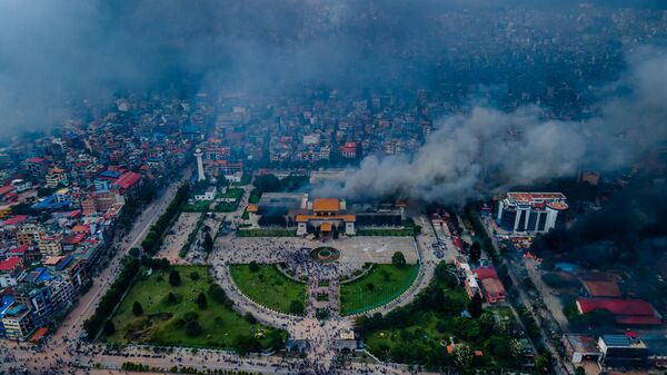 Горящие здания во время протестов в Непале  - 俄羅斯衛星通訊社