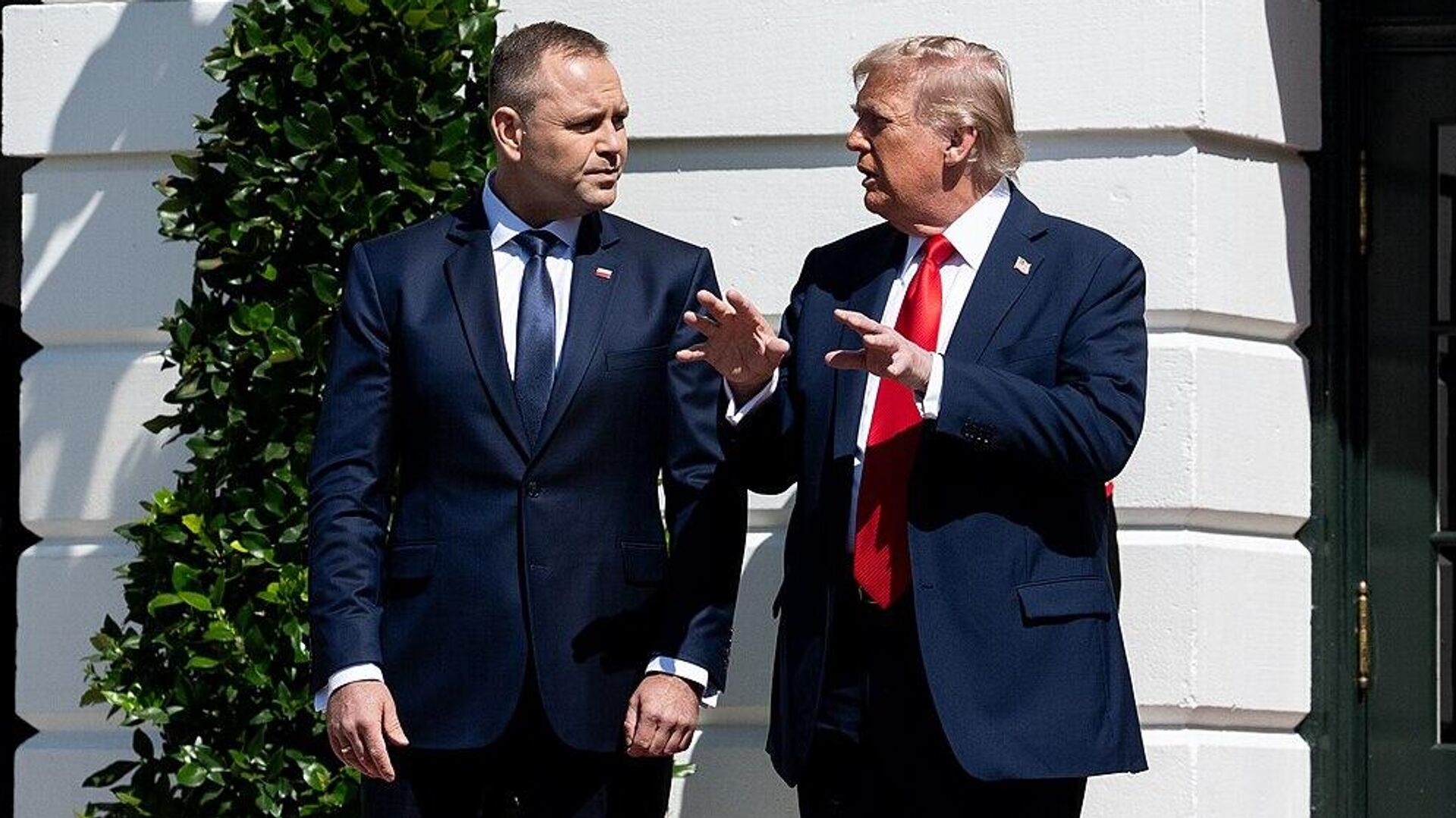 波兰总统纳夫罗茨基与美国总统特朗普(资料图片) 波兰总统纳夫罗茨基与美国总统特朗普(资料图片) - 俄罗斯卫星通讯社, 1920, 11.09.2025