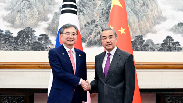 王毅同韩国外长赵显会谈 - 俄罗斯卫星通讯社