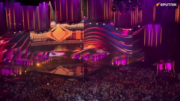 中国歌手王晰在“国际视界”歌曲大赛上演唱 - 俄罗斯卫星通讯社