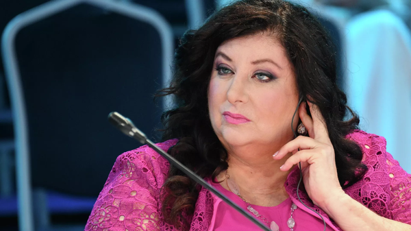 塔拉·里德 - 俄罗斯卫星通讯社