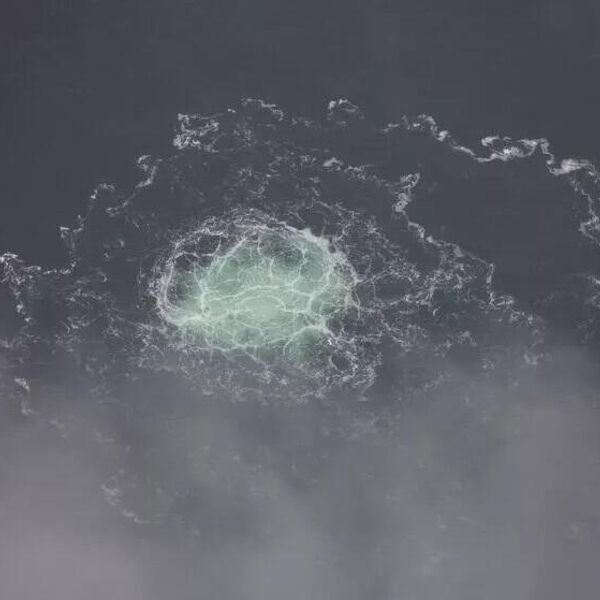 瑞典海岸警卫队2022年9月28日提供的照片显示，&quot;北溪-2&quot;管道发生小规模泄漏 - 俄罗斯卫星通讯社