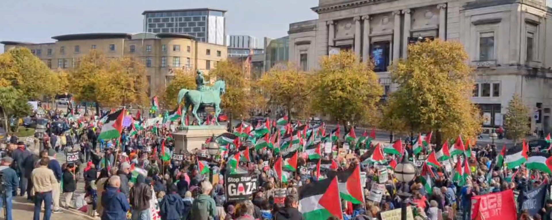 英国工党大会在利物浦遭遇抗议示威 - 俄罗斯卫星通讯社, 1920, 27.09.2025