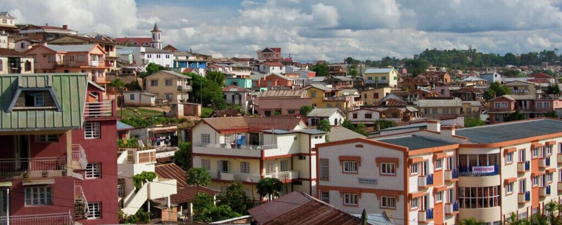 马达加斯加总统府称该国正在发生“非法暴力夺权” - 俄罗斯卫星通讯社, 1920, 12.10.2025