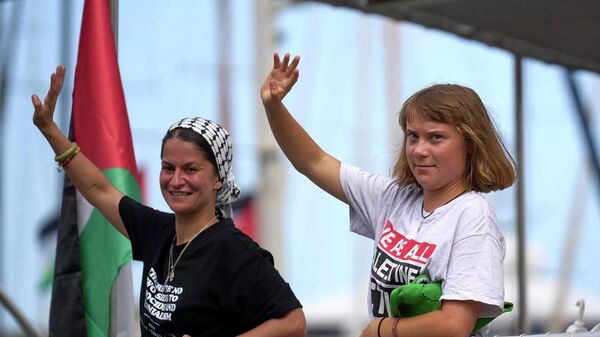 瑞典女環保活動人士格蕾塔·通貝里在船隻上 - 俄羅斯衛星通訊社