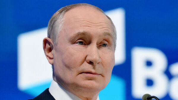 普京：美国向基辅提供“战斧”导弹将破坏俄美关系中出现的积极趋势 - 俄罗斯卫星通讯社