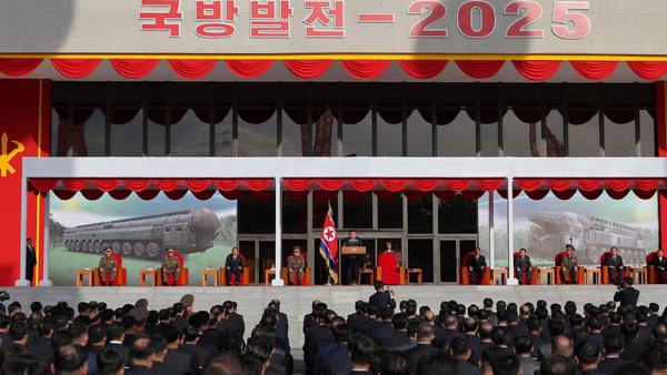 朝鲜武器装备展览会“国防发展-2025”隆重开幕 - 俄罗斯卫星通讯社