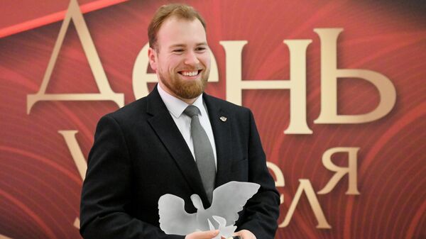 俄罗斯2025年度最佳教师竞赛中获胜的德米特里∙巴兰楚科夫 - 俄罗斯卫星通讯社