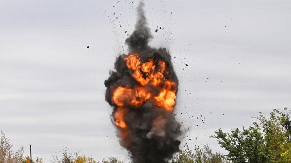 Разминирование освобожденных территорий ДНР саперами группировки войск Центр - 俄罗斯卫星通讯社